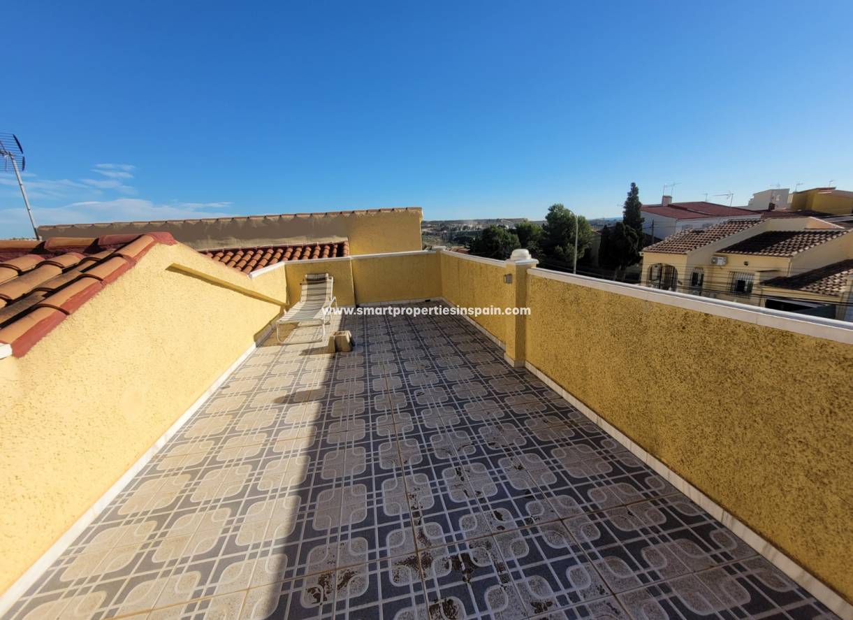 Wederverkoop - Detached Villa - La Marina - Urbanización La Marina