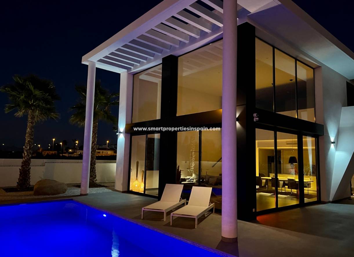 Wederverkoop - Detached Villa - La Marina - Urbanización La Marina