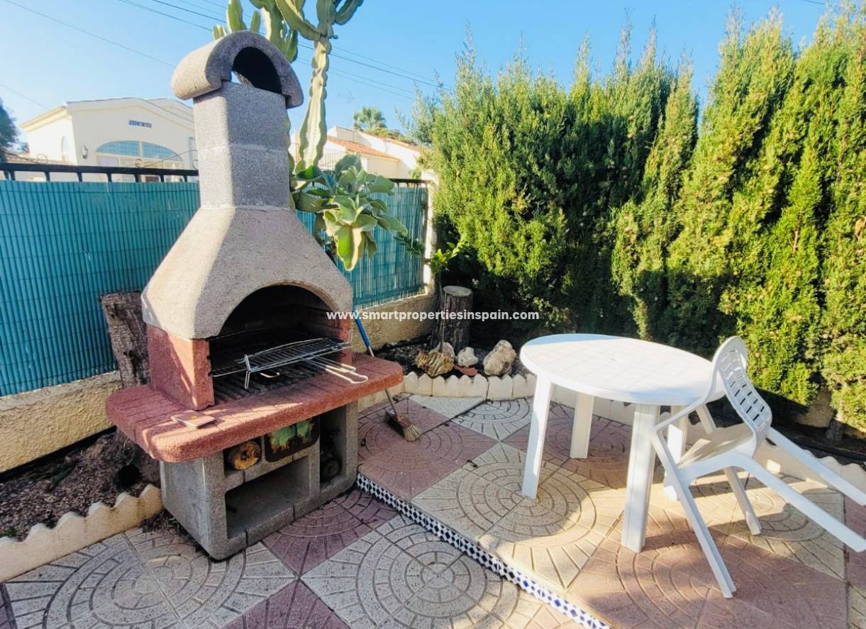 Wederverkoop - Detached Villa - La Marina - Urbanización La Marina