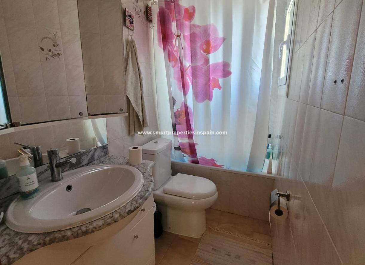 Wederverkoop - Detached Villa - La Marina - Urbanización La Marina