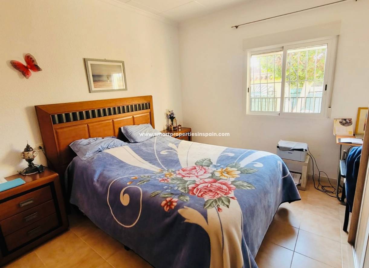 Wederverkoop - Detached Villa - La Marina - Urbanización La Marina