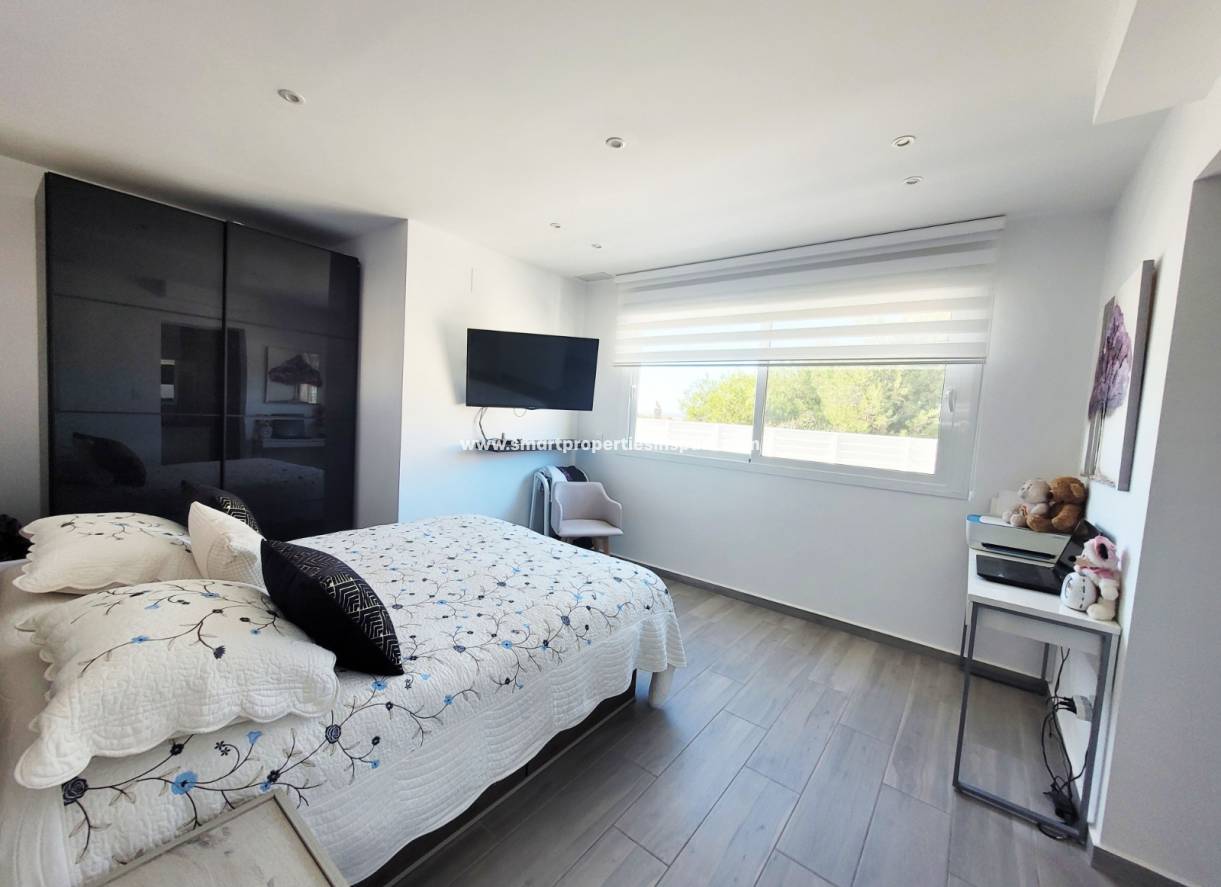 Wederverkoop - Detached Villa - La Marina - Urbanización La Marina