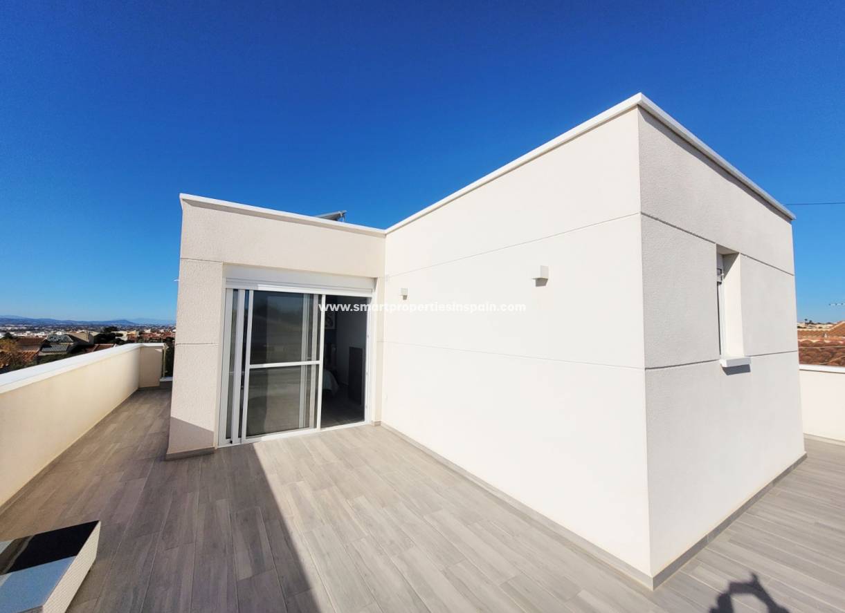 Wederverkoop - Detached Villa - La Marina - Urbanización La Marina