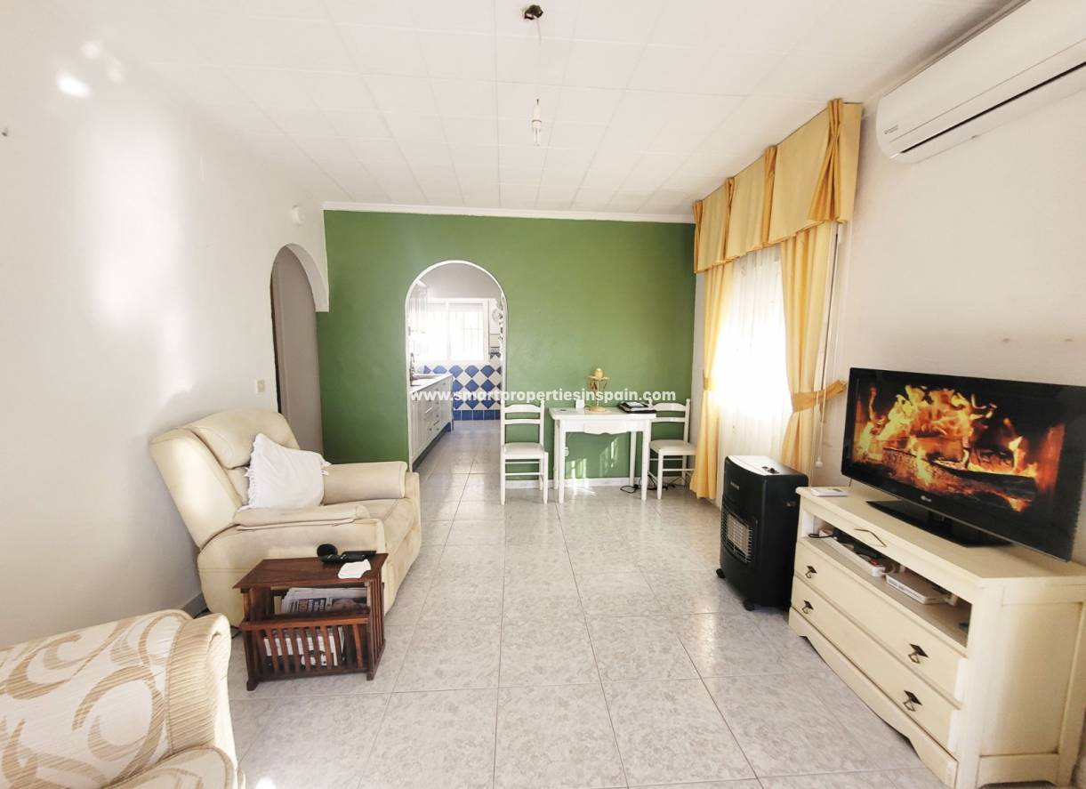 Wederverkoop - Detached Villa - La Marina - Urbanización La Marina