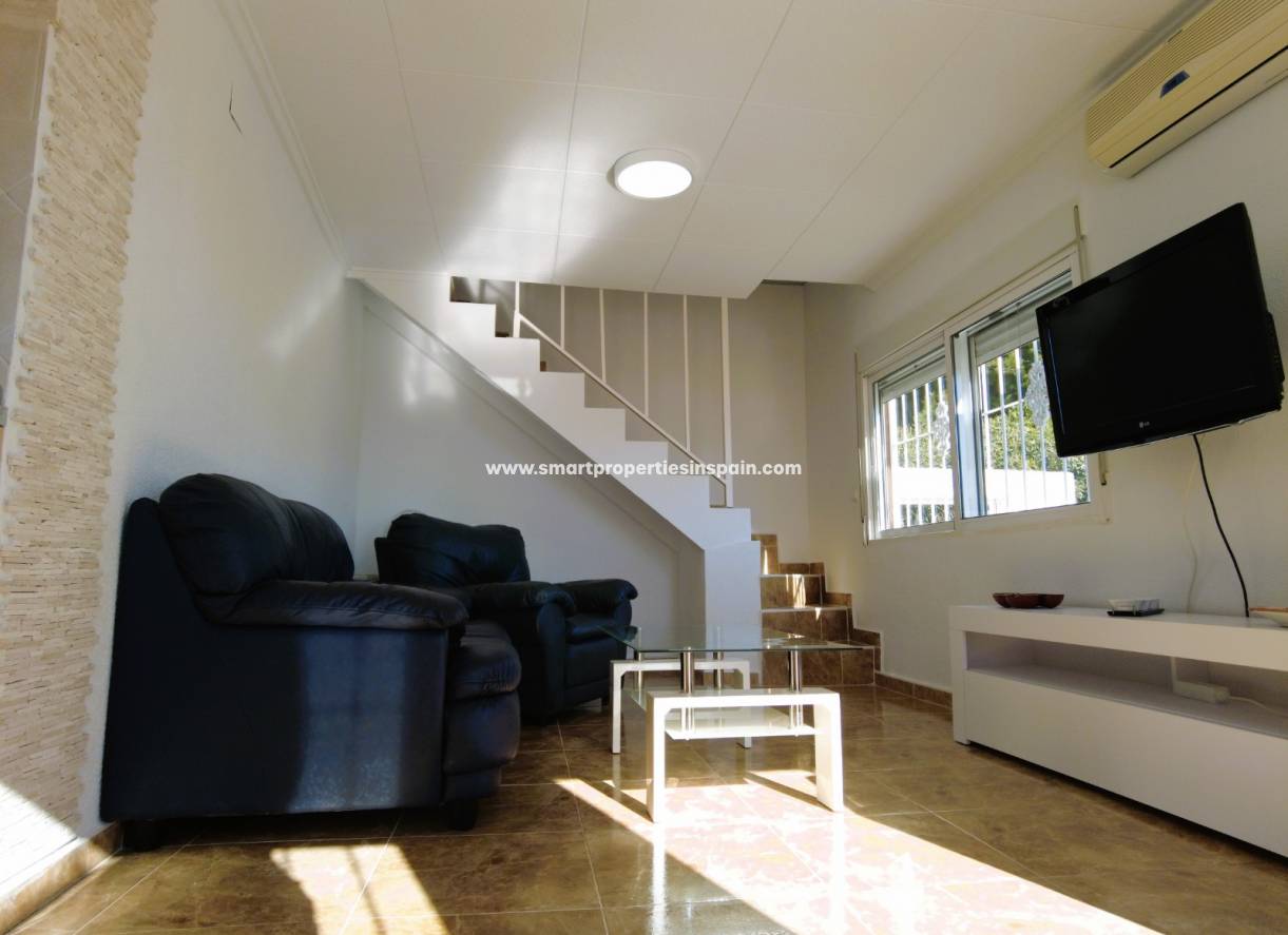 Wederverkoop - Detached Villa - La Marina - Urbanización La Marina