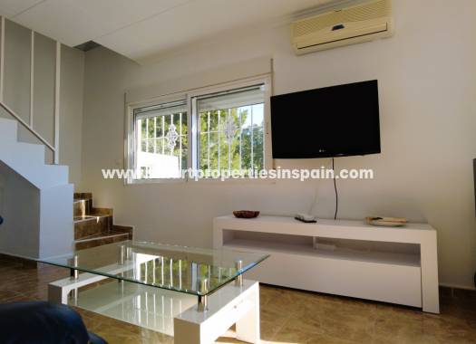 Wederverkoop - Detached Villa - La Marina - Urbanización La Marina