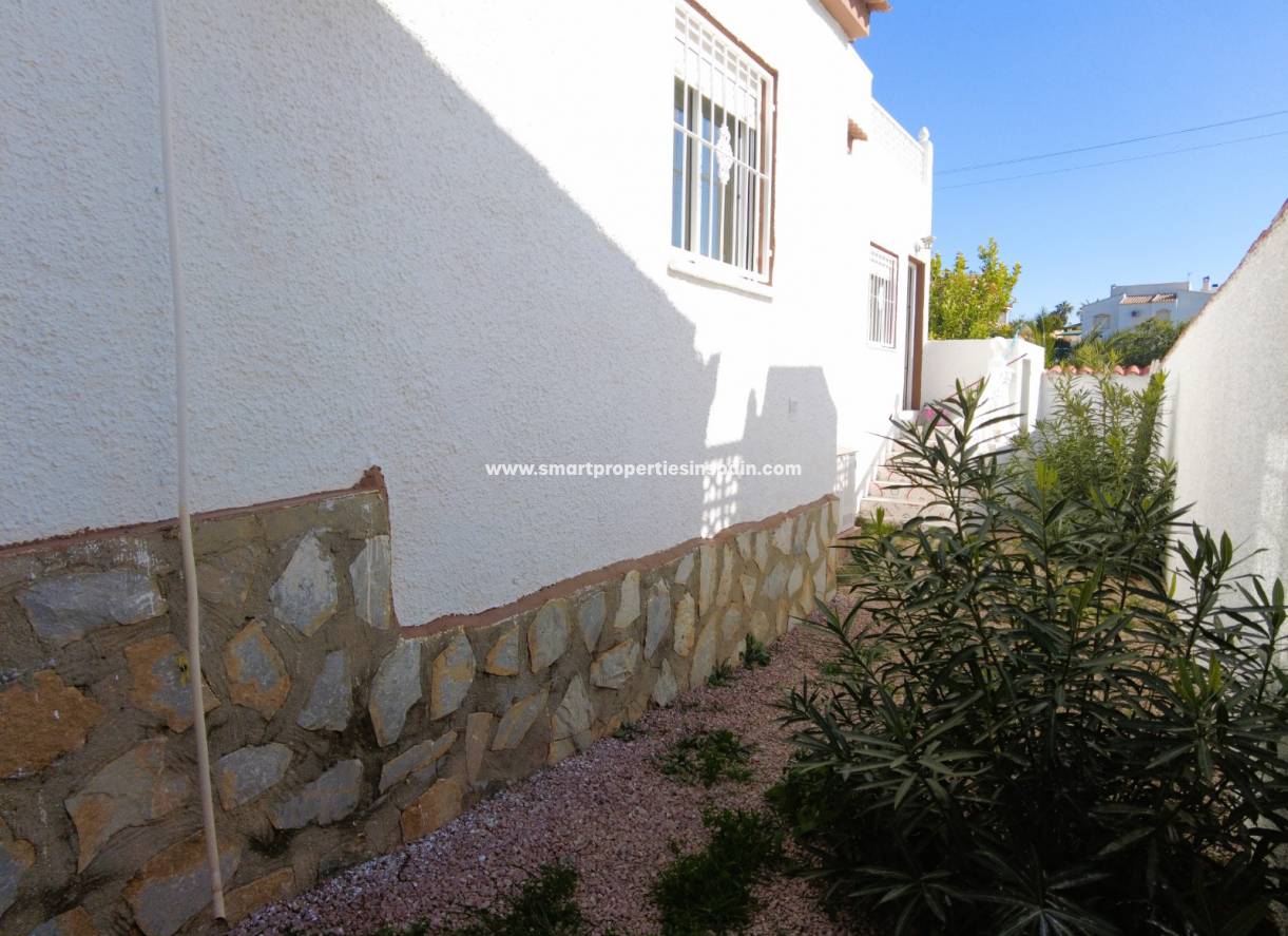 Wederverkoop - Detached Villa - La Marina - Urbanización La Marina