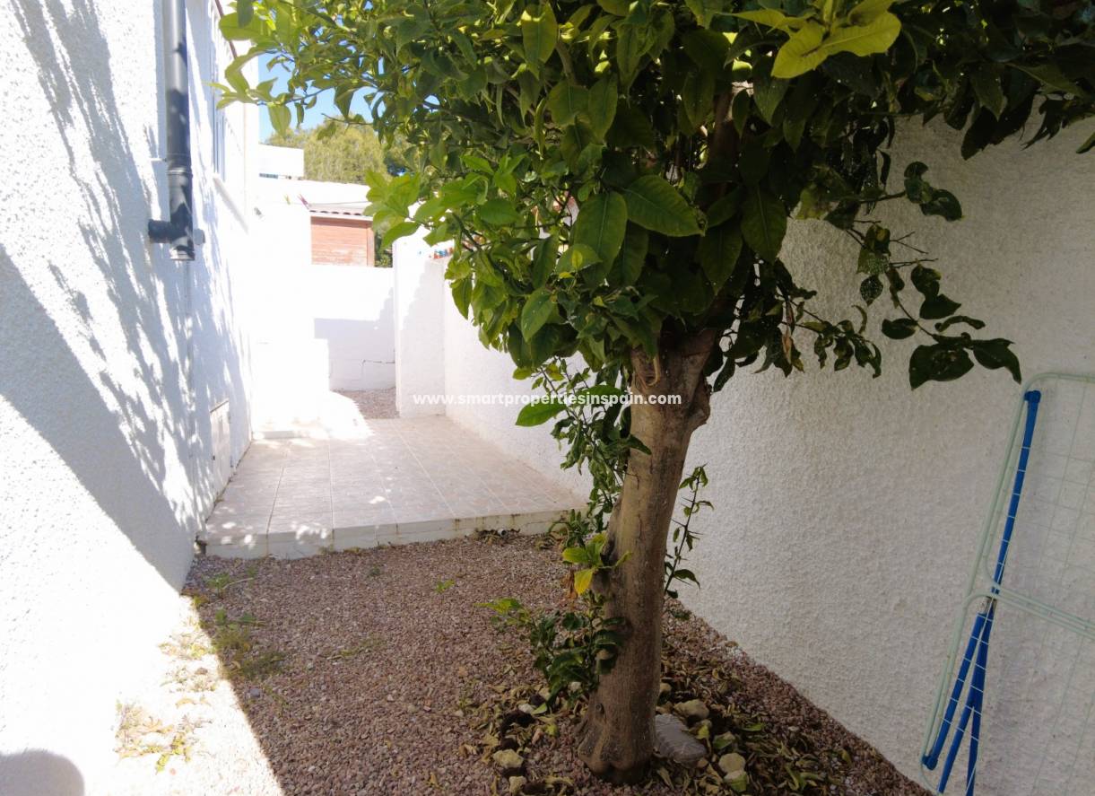 Wederverkoop - Detached Villa - La Marina - Urbanización La Marina