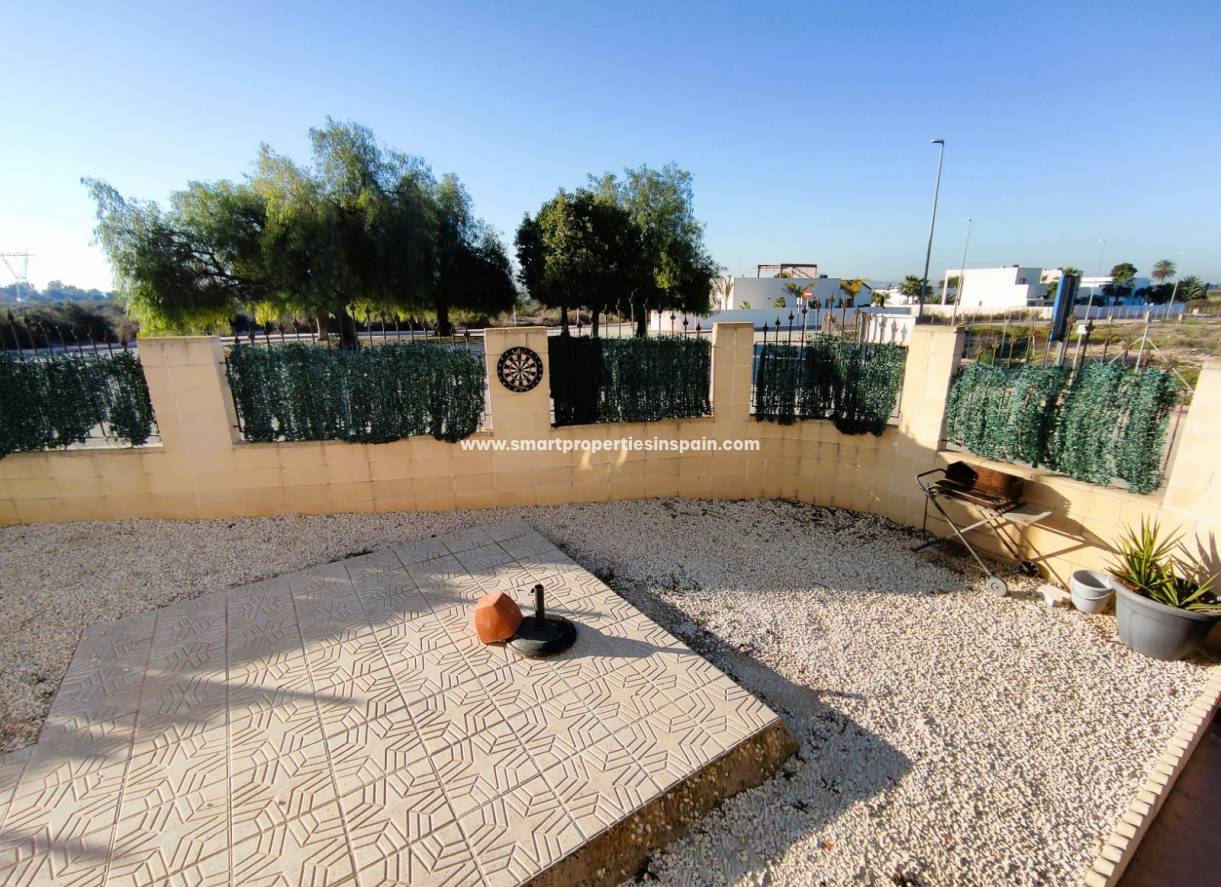 Wederverkoop - Detached Villa - La Marina - Urbanización La Marina