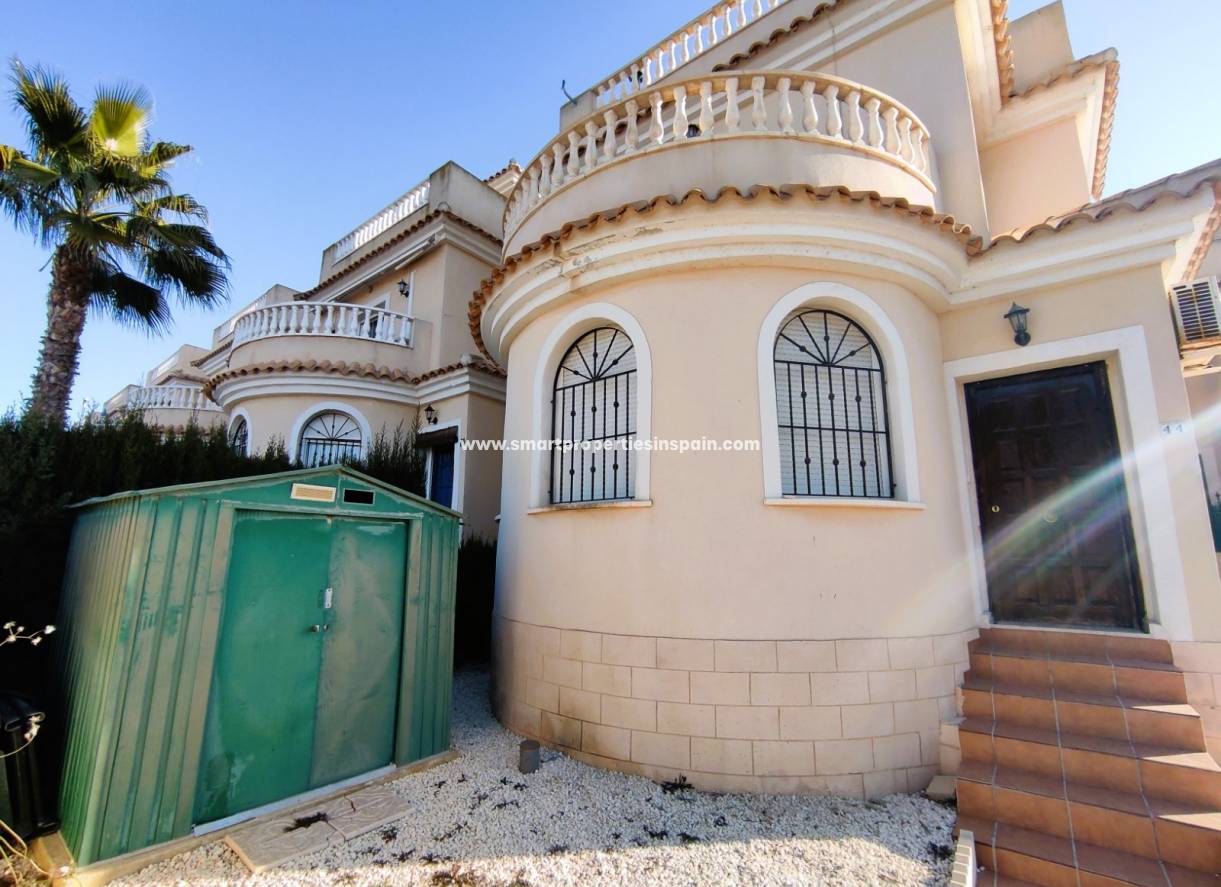 Wederverkoop - Detached Villa - La Marina - Urbanización La Marina