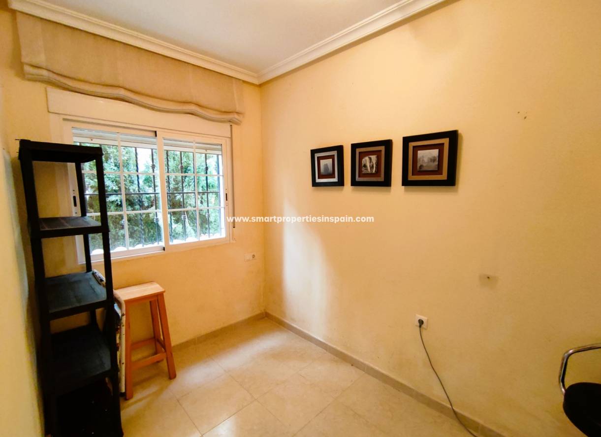 Wederverkoop - Detached Villa - La Marina - Urbanización La Marina