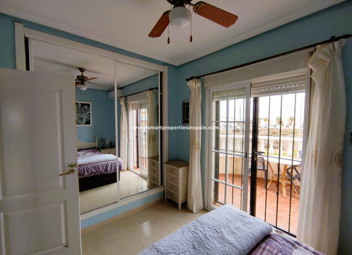 Wederverkoop - Detached Villa - La Marina - Urbanización La Marina