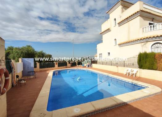 Wederverkoop - Detached Villa - La Marina - Urbanización La Marina