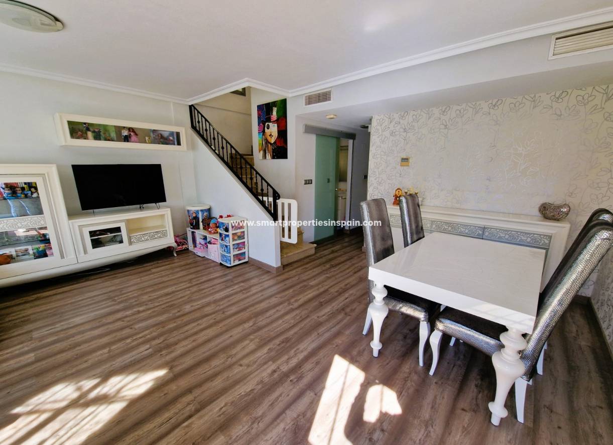 Wederverkoop - Detached Villa - La Marina - Urbanizacion la marina