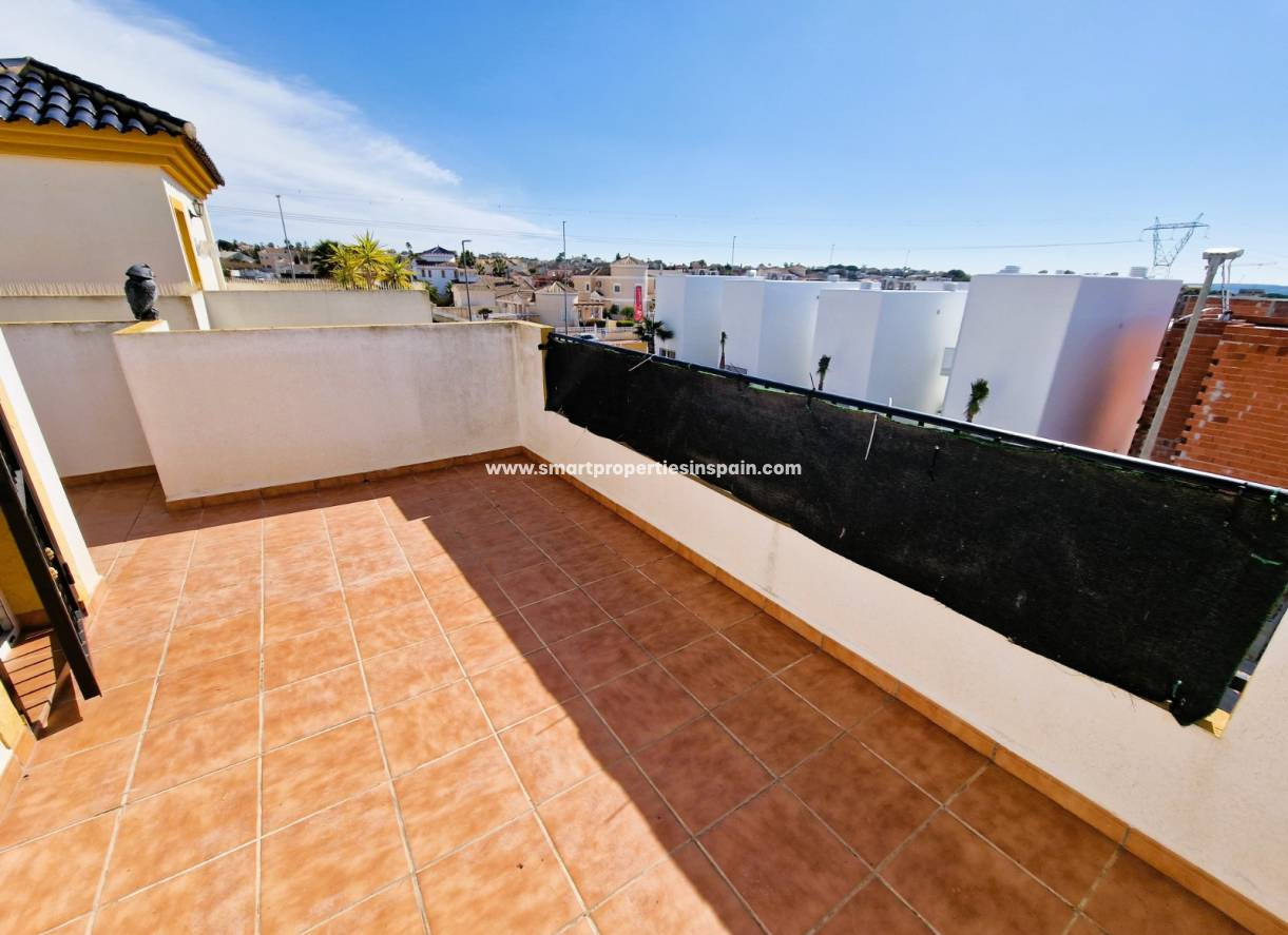 Wederverkoop - Detached Villa - La Marina - Urbanizacion la marina