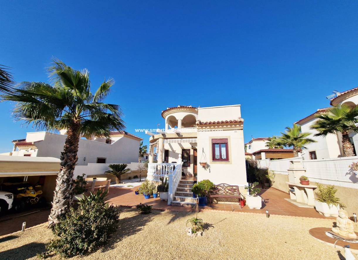 Wederverkoop - Detached Villa - La Marina - Urbanización La Marina