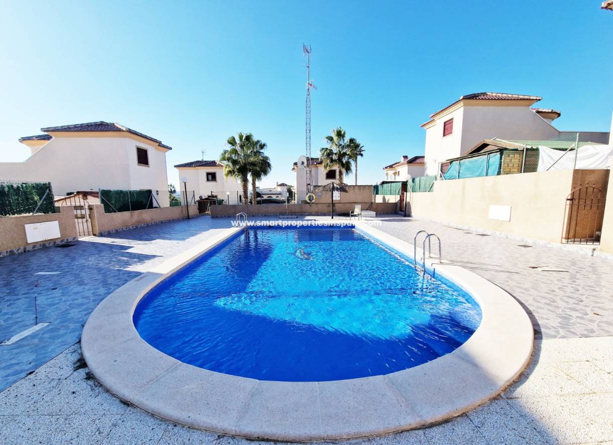 Wederverkoop - Detached Villa - La Marina - Urbanización La Marina