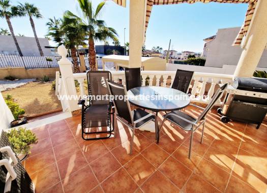 Wederverkoop - Detached Villa - La Marina - Urbanización La Marina