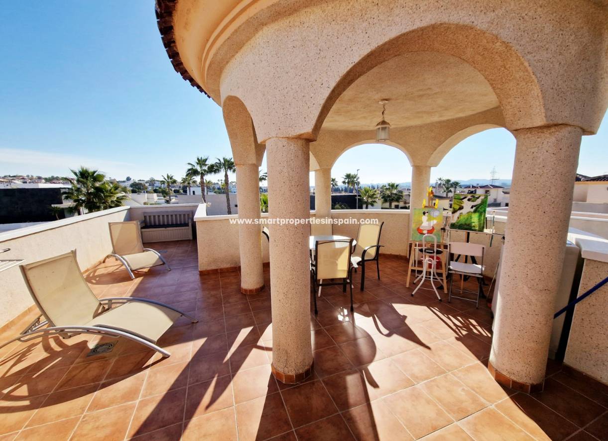 Wederverkoop - Detached Villa - La Marina - Urbanización La Marina