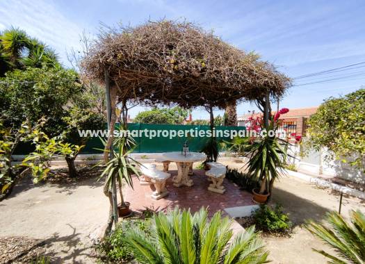 Wederverkoop - Detached Villa - La Marina - Urbanización La Marina