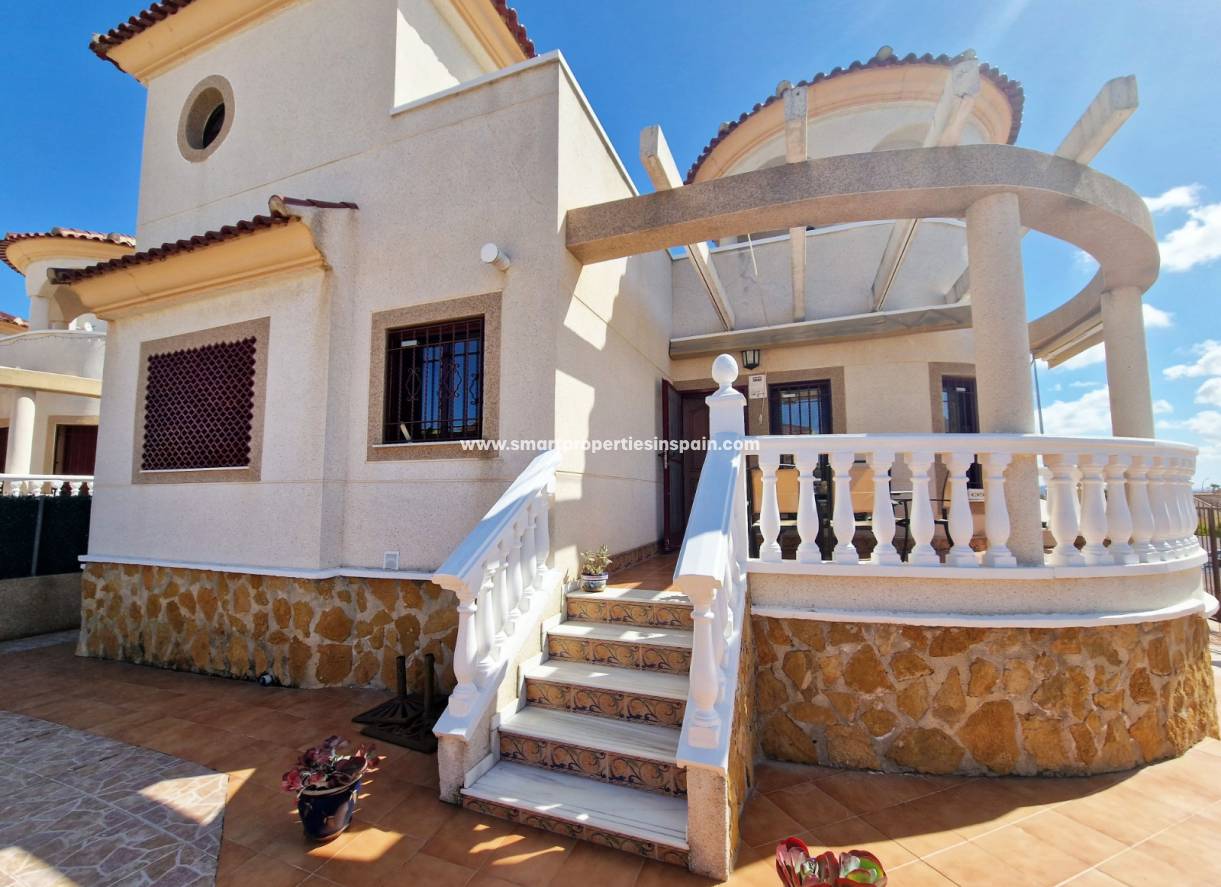 Wederverkoop - Detached Villa - La Marina - Urbanización La Marina