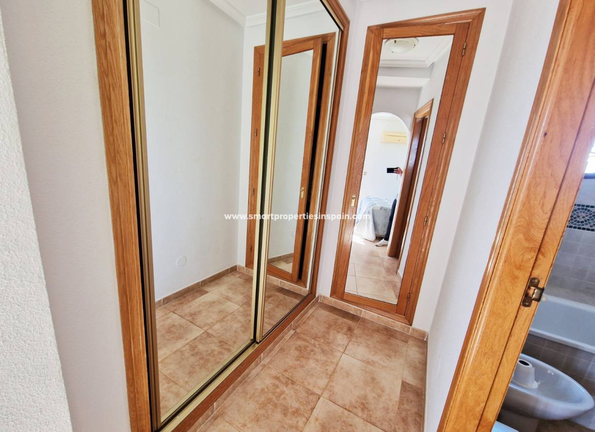 Wederverkoop - Detached Villa - La Marina - Urbanización La Marina