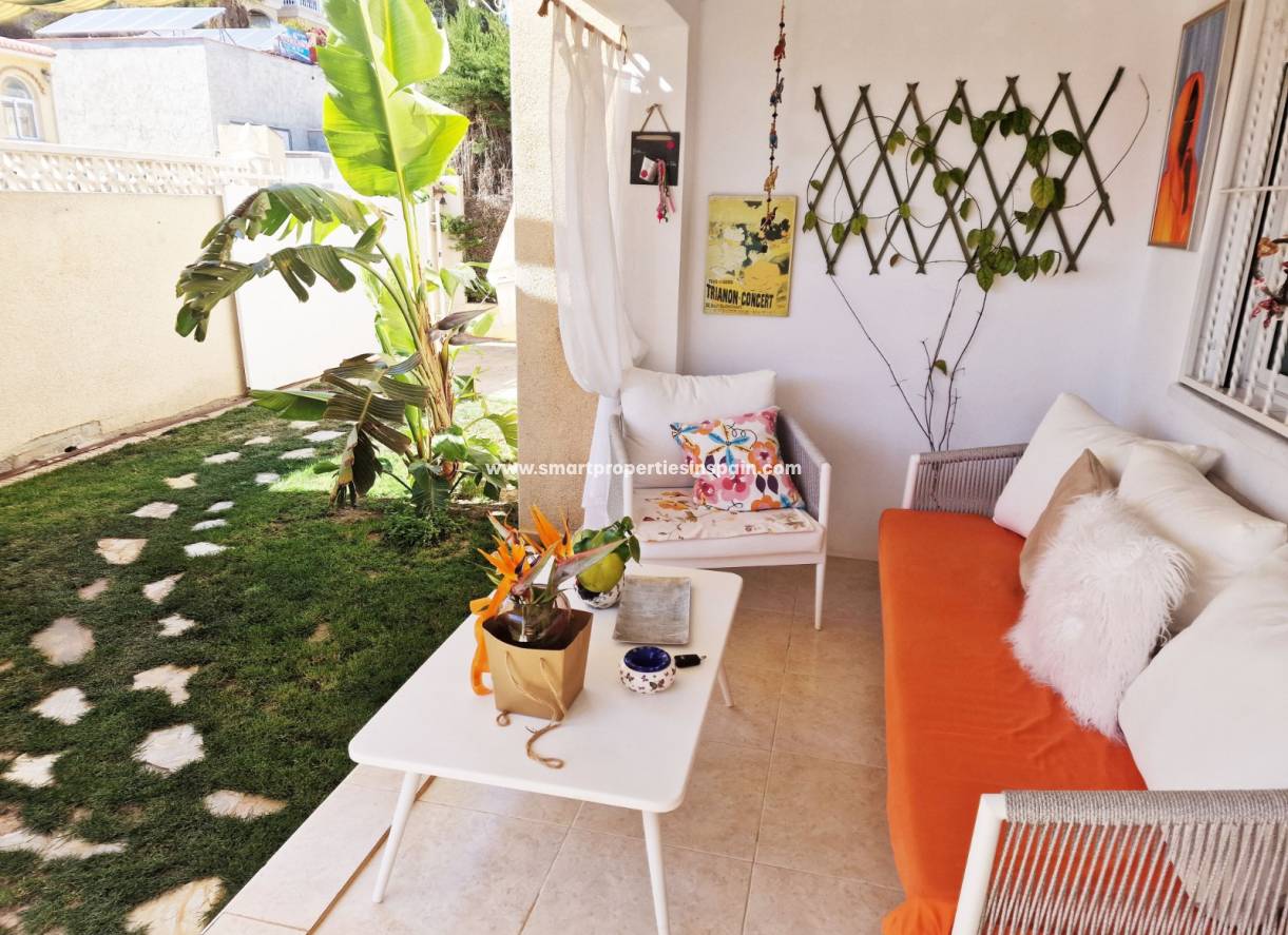 Wederverkoop - Detached Villa - La Marina - Urbanización La Marina