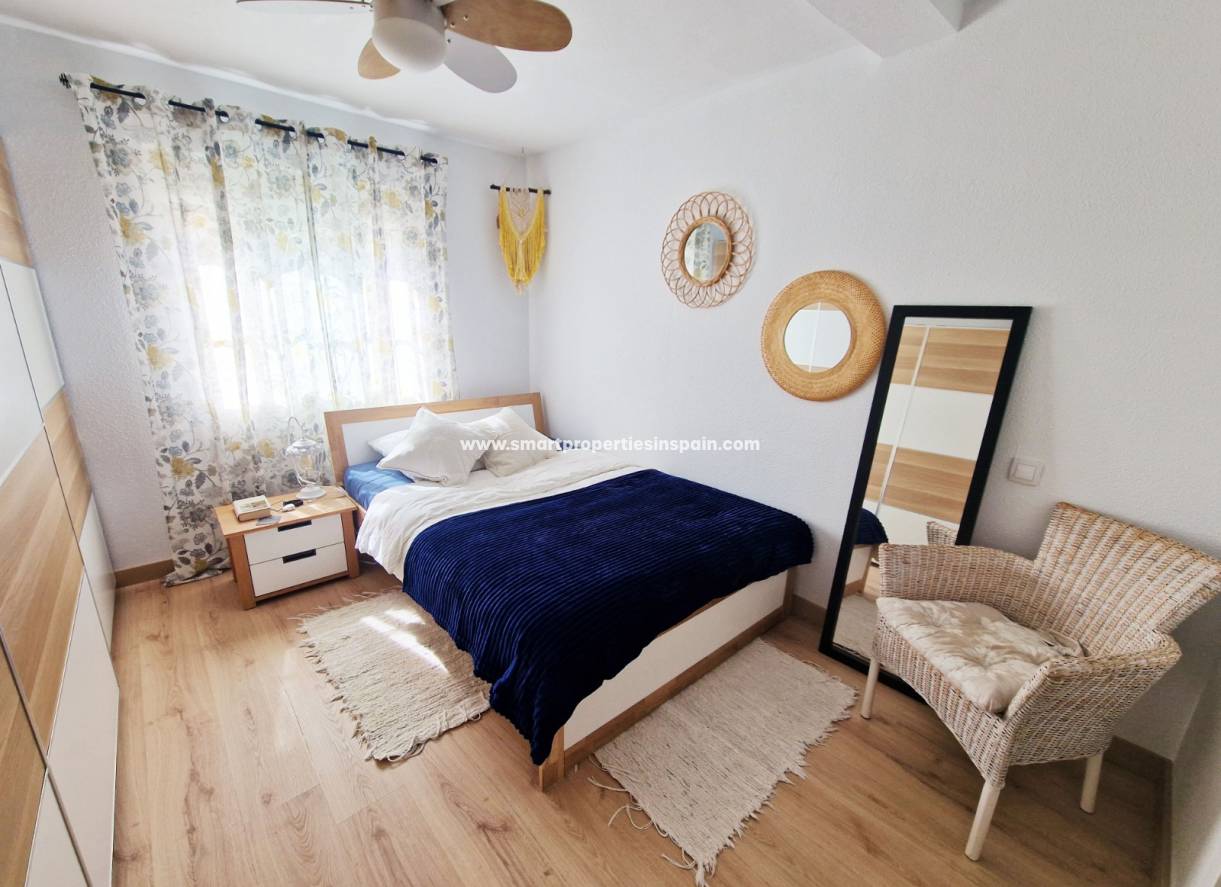 Wederverkoop - Detached Villa - La Marina - Urbanización La Marina