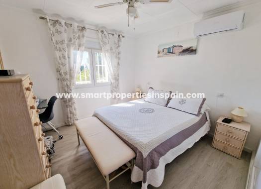 Wederverkoop - Detached Villa - La Marina - Urbanización La Marina