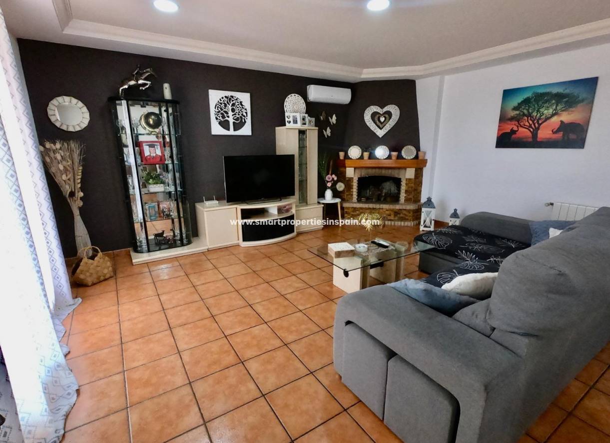 Wederverkoop - Detached Villa - La Marina - Urbanización La Marina