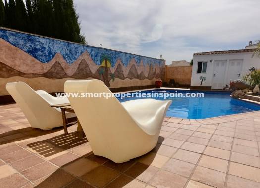 Wederverkoop - Detached Villa - La Marina - Urbanización La Marina