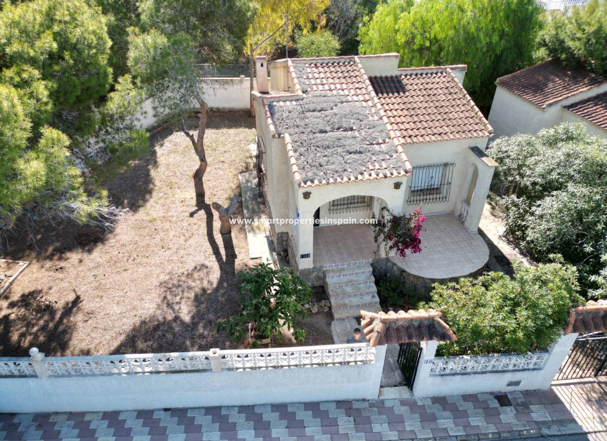 Wederverkoop - Detached Villa - La Marina - Urbanización La Marina