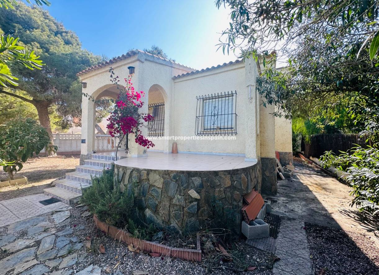 Wederverkoop - Detached Villa - La Marina - Urbanización La Marina