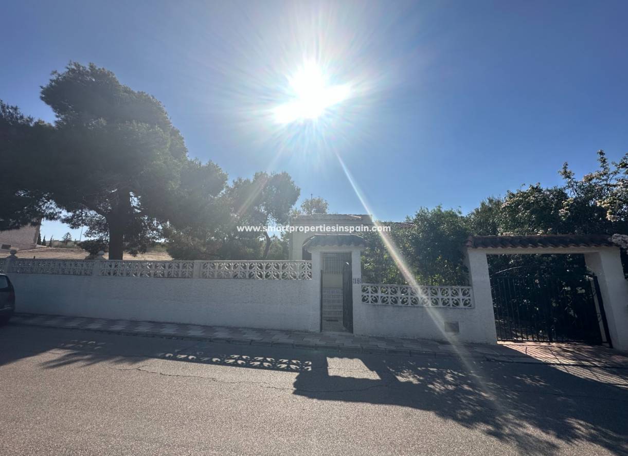 Wederverkoop - Detached Villa - La Marina - Urbanización La Marina