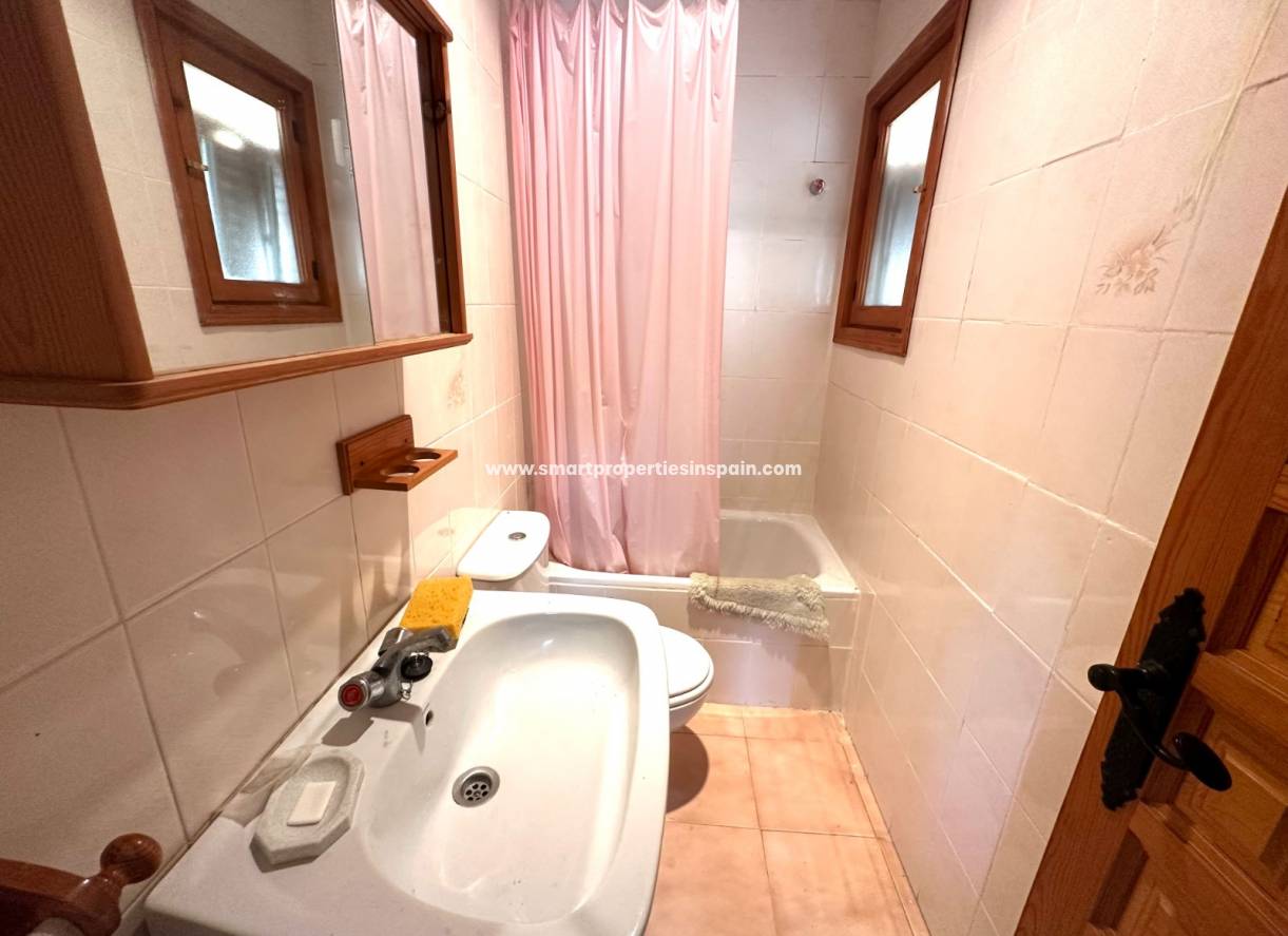 Wederverkoop - Detached Villa - La Marina - Urbanización La Marina