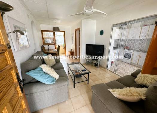 Wederverkoop - Detached Villa - La Marina - Urbanización La Marina
