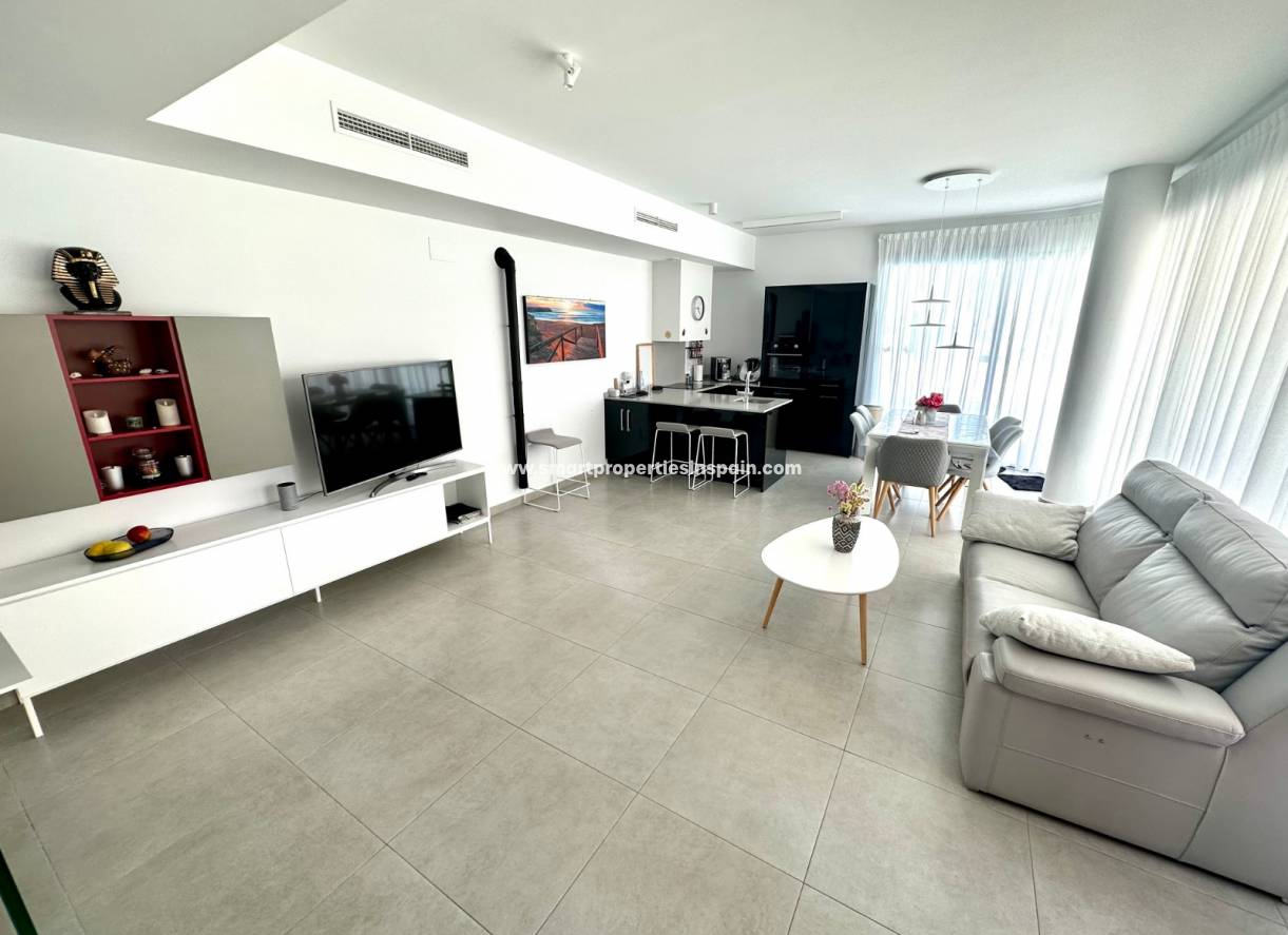 Wederverkoop - Detached Villa - La Marina - Urbanización La Marina
