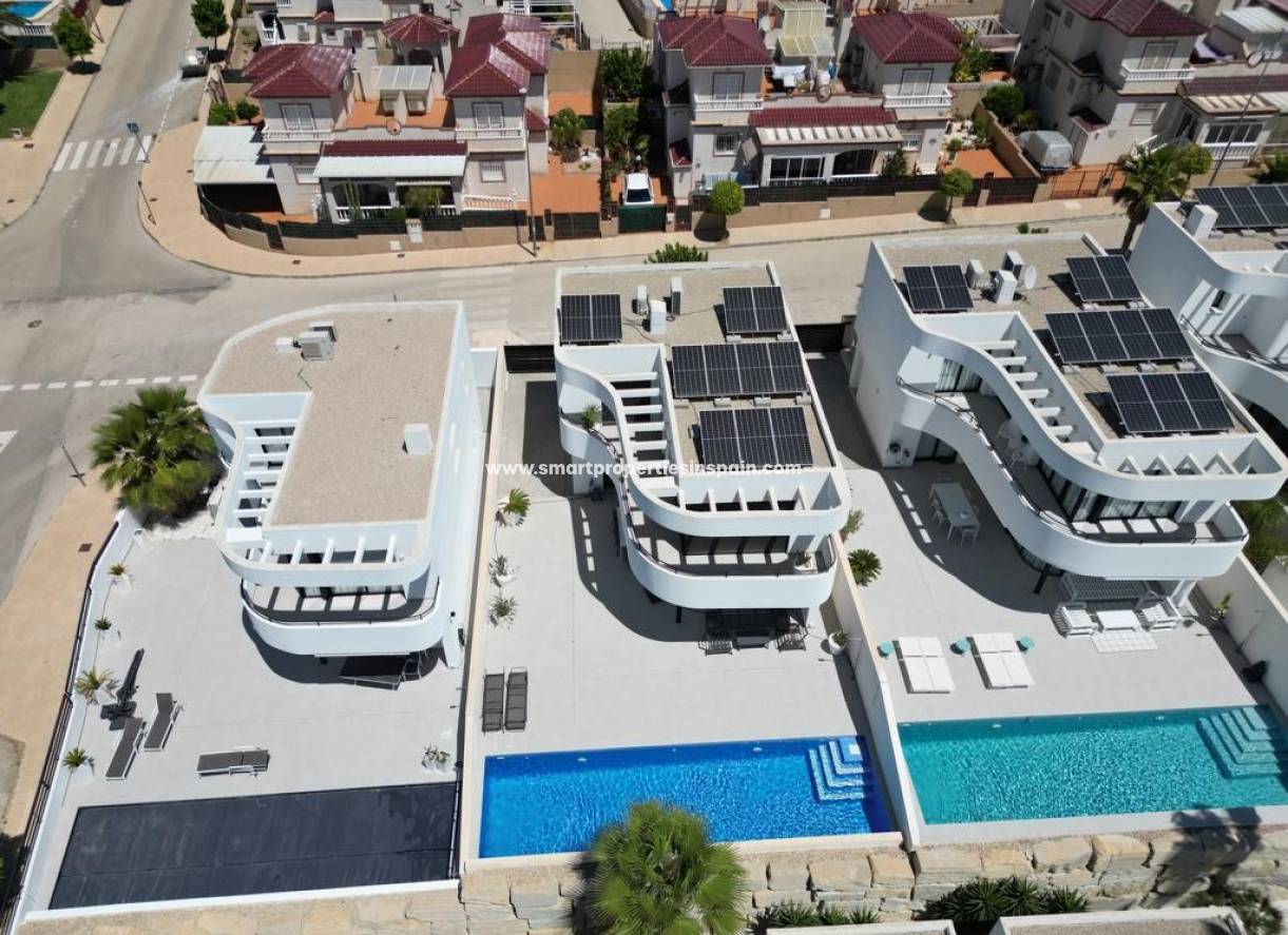 Wederverkoop - Detached Villa - La Marina - Urbanización La Marina