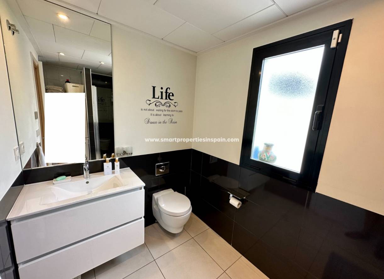 Wederverkoop - Detached Villa - La Marina - Urbanización La Marina