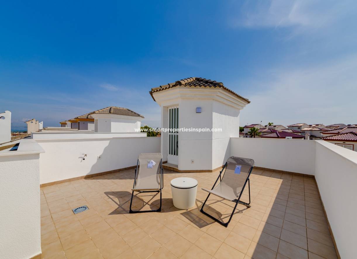 Wederverkoop - Detached Villa - La Marina - Urbanización La Marina