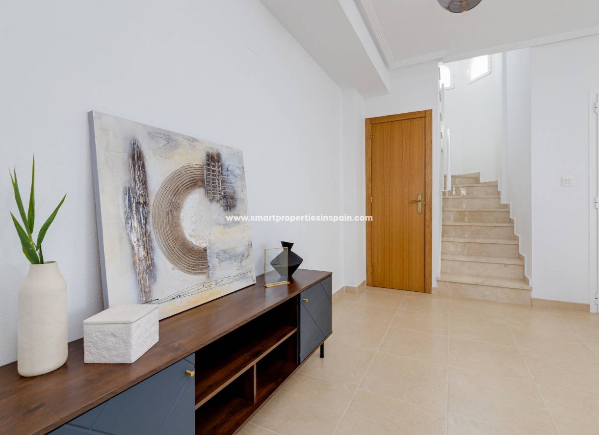 Wederverkoop - Detached Villa - La Marina - Urbanización La Marina