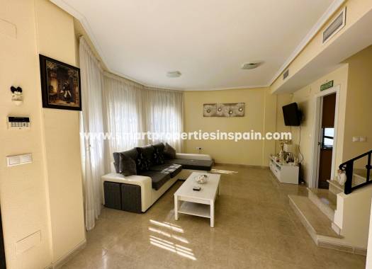 Wederverkoop - Detached Villa - La Marina - Urbanización La Marina