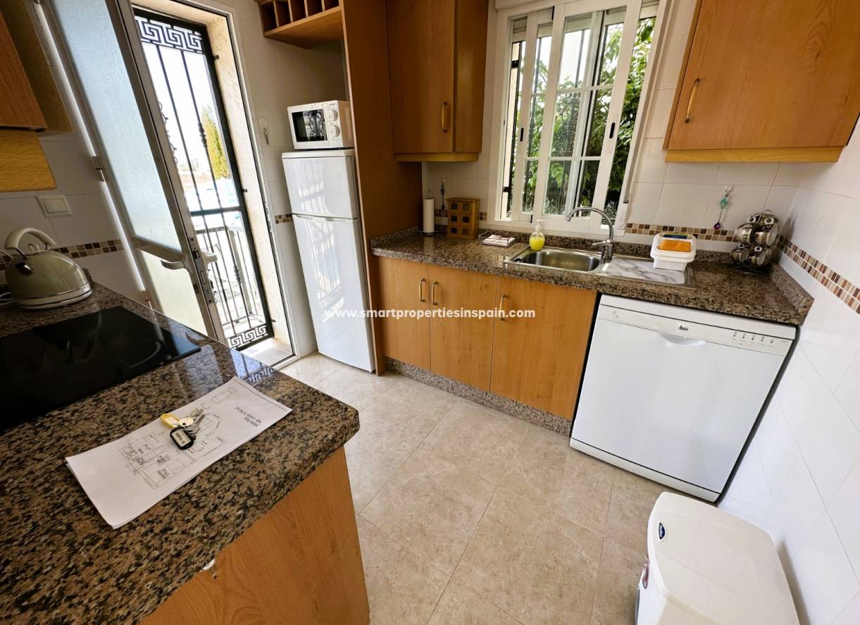 Wederverkoop - Detached Villa - La Marina - Urbanización La Marina