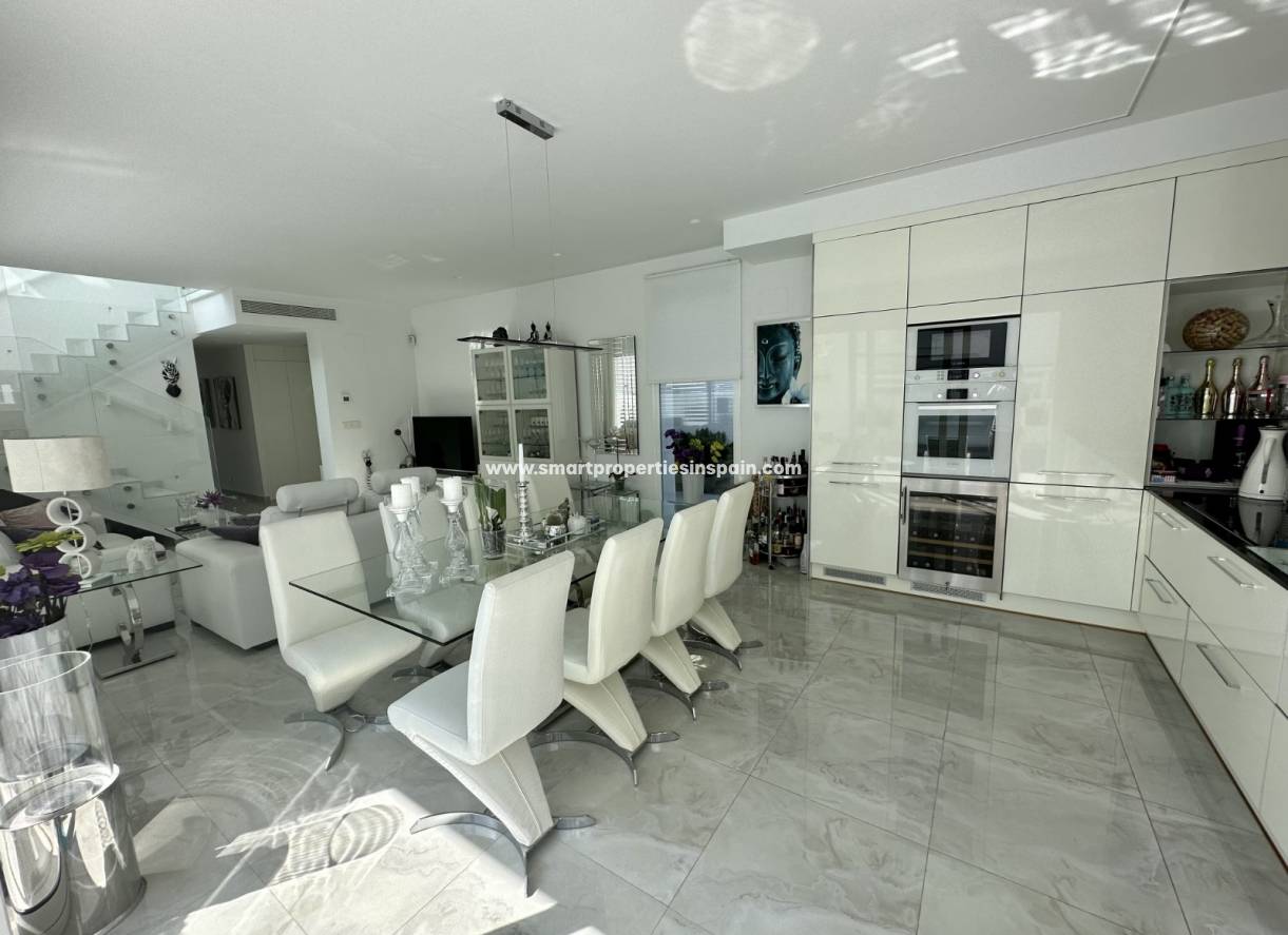Wederverkoop - Detached Villa - La Marina - Urbanización La Marina