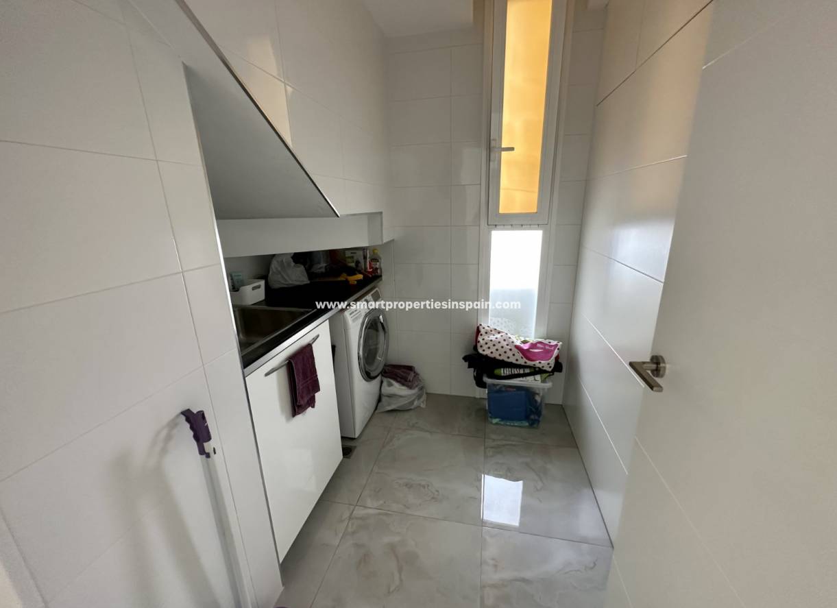 Wederverkoop - Detached Villa - La Marina - Urbanización La Marina