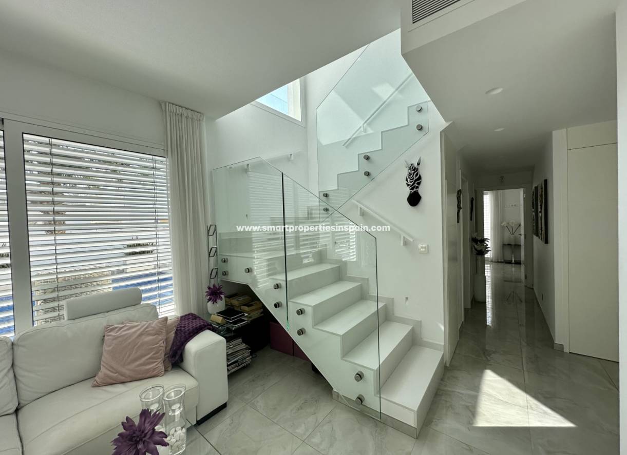 Wederverkoop - Detached Villa - La Marina - Urbanización La Marina