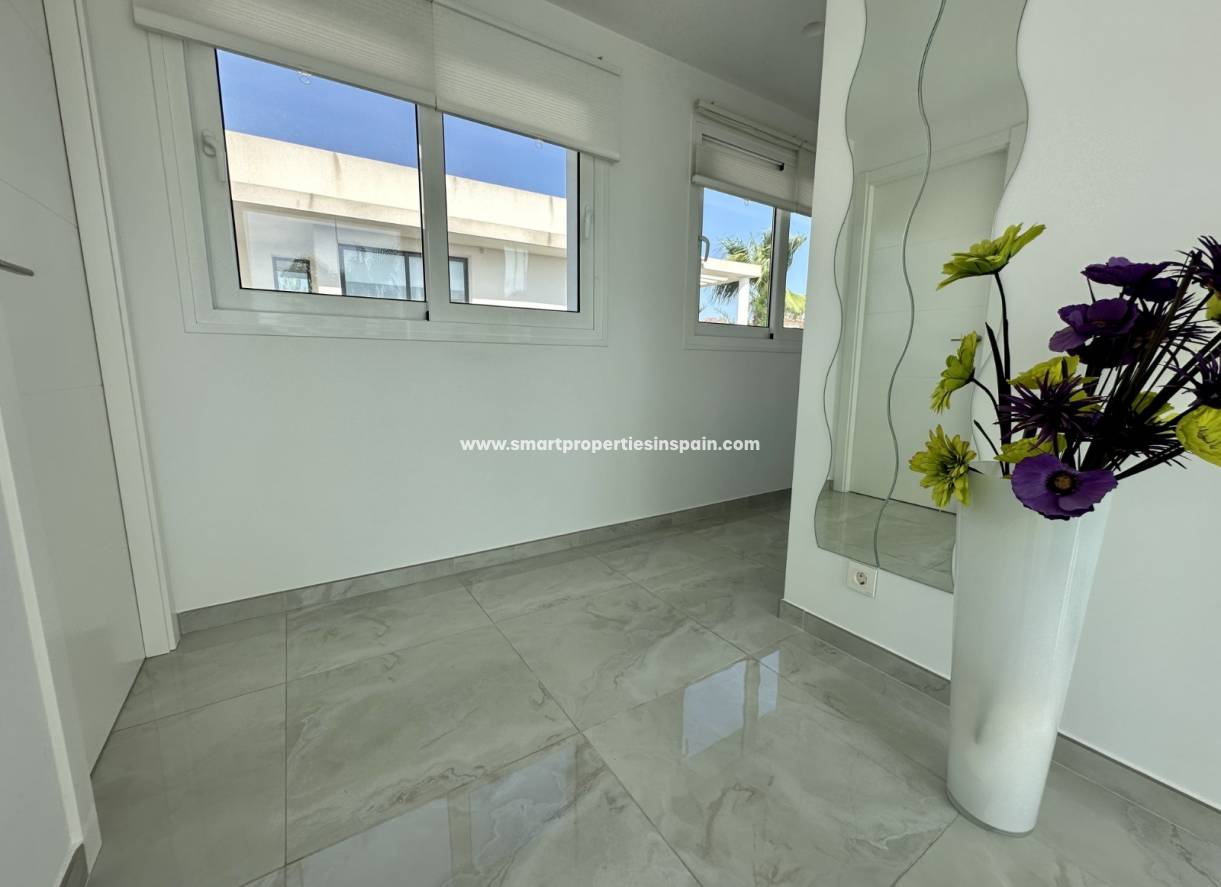 Wederverkoop - Detached Villa - La Marina - Urbanización La Marina