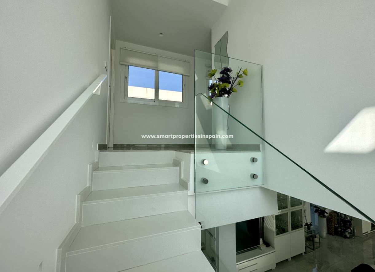 Wederverkoop - Detached Villa - La Marina - Urbanización La Marina