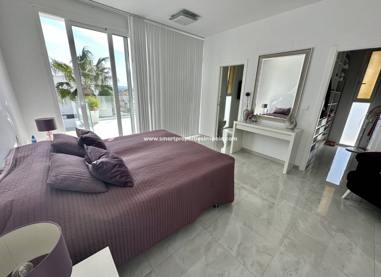 Wederverkoop - Detached Villa - La Marina - Urbanización La Marina