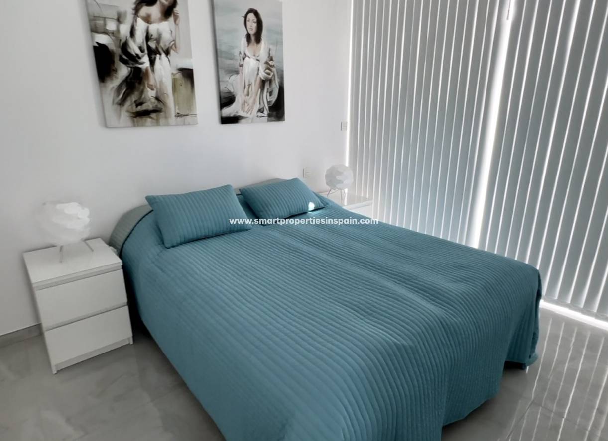 Wederverkoop - Detached Villa - La Marina - Urbanización La Marina